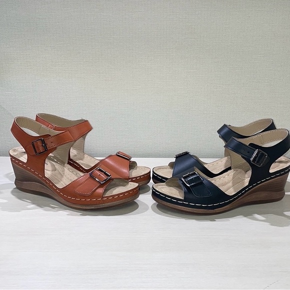 Black & Brown Faux Leather Sandals - Picture 2 of 9